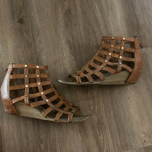 Report Gladiator Brown & Gold Structured Sandals Size 9 - Picture 2 of 8